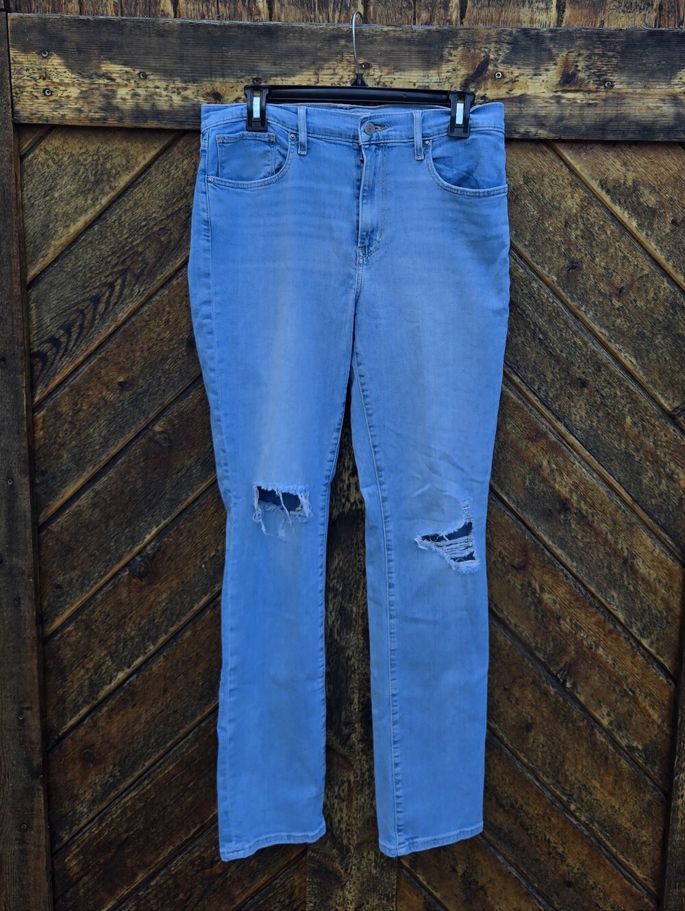 Levi's 724 High Rise Straight Distressed Knee Denim Jeans